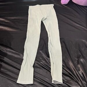 Light green soft leggings